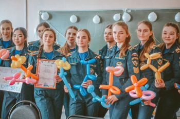 В Уральском институте ГПС МЧС России продолжаются праздничные мероприятия, посвященные Международному женскому дню