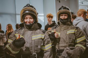 Уральский институт ГПС МЧС России представил свои программы на ярмарке «Выбор будущего. Твой университет ждёт!»