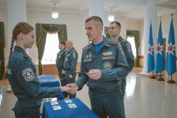 В Уральском институте ГПС МЧС России 28 курсантов получили золотые знаки ГТО в честь 95 летия комплекса