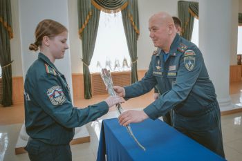 В Уральском институте ГПС МЧС России 28 курсантов получили золотые знаки ГТО в честь 95 летия комплекса