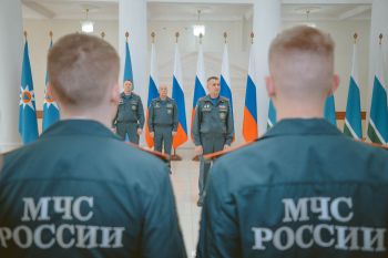 В Уральском институте ГПС МЧС России 28 курсантов получили золотые знаки ГТО в честь 95 летия комплекса