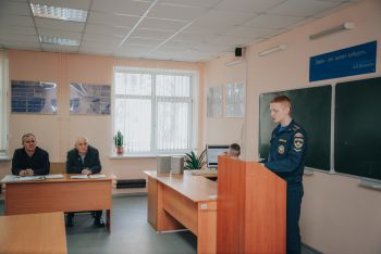 В институте прошел круглый стол «Научный дебют»