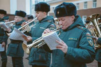 В Уральском институте ГПС МЧС России состоялось еженедельное построение