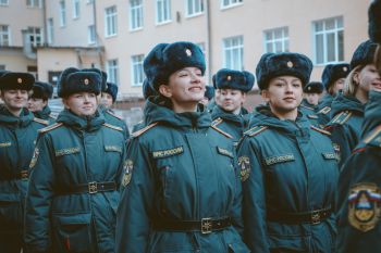 В Уральском институте ГПС МЧС России состоялось еженедельное построение