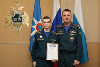 Торжественная встреча начальника института с хоккейной командой «Огненный щит» Торжественная встреча начальника института с хоккейной командой «Огненный щит»