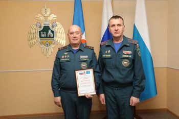 Торжественная встреча начальника института с хоккейной командой «Огненный щит» Торжественная встреча начальника института с хоккейной командой «Огненный щит»