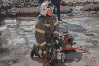 В Екатеринбурге определили лучшую команду по проведению аварийно спасательных работ при ДТП в 2026 году В Екатеринбурге определили лучшую команду по проведению аварийно спасательных работ при ДТП в 2026 году