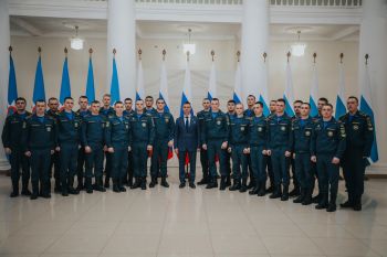 Директор Регионального центра патриотического воспитания Свердловской области, Герой Российской Федерации Сергей Воронин, встретился с курсантами: патриотическое воспитание на личном примере