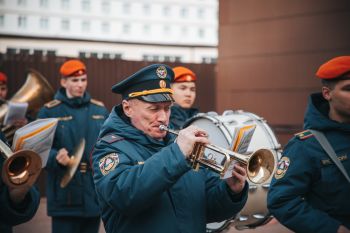 В институте прошло еженедельное утреннее построение