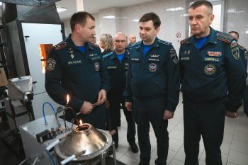 Руководство МЧС России посетило Уральский институт ГПС МЧС России в честь 97‑летия учебного заведения