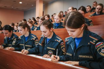 В Уральском институте ГПС МЧС России прошел «Диктант Победы»: в мероприятии приняли участие 750 человек