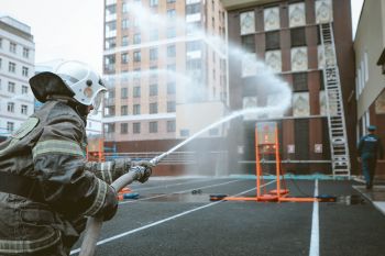 В институте прошли соревнования по боевому развертыванию