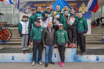 Команда института завоевала «Кубок Победы» по пожарно-спасательному спорту