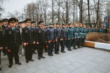 В Екатеринбурге личный состав нашего института принял участие в памятном мероприятии, посвященном 40-летию со дня катастрофы на Чернобыльской АЭС