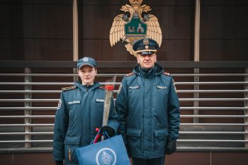 В институте прошло еженедельное утреннее построение