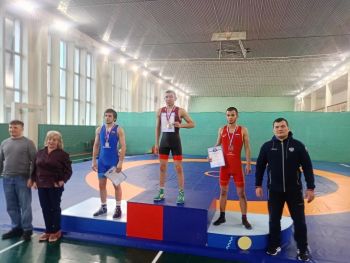 Курсант Уральского института ГПС МЧС России одержал победу на чемпионате УрФО по греко римской борьбе