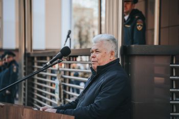 Торжественное построение в Уральском институте ГПС МЧС России в честь Дня пожарной охраны России