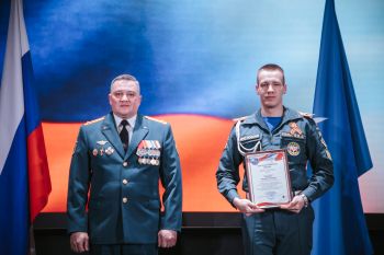 Торжественный концерт ко Дню пожарной охраны прошел в Уральском институте ГПС МЧС России