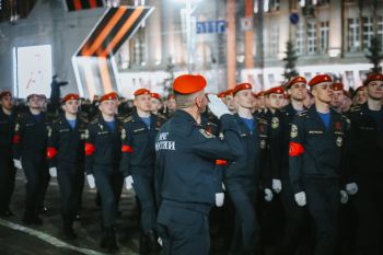 Парадный расчет института принял участие в ночной тренировке