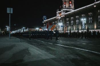 Парадный расчет института принял участие в ночной тренировке