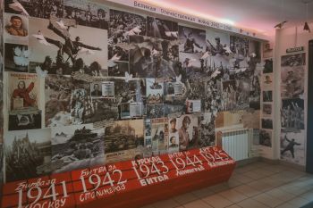 Память, живущая в сердцах: курсанты Уральского института создали памятную экспозицию ко Дню Победы