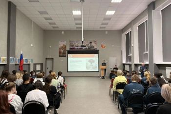 Курсанты института провели тематические занятия для кадетских классов