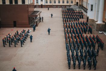В институте состоялось еженедельное построение с подведением итогов и награждением отличившихся