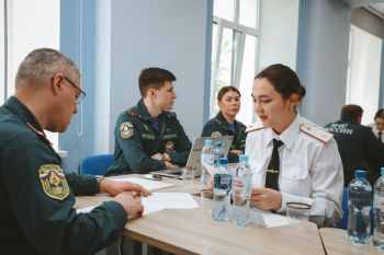 Проверка знаний перед новым этапом жизни: выпускники Уральского института ГПС МЧС России сдают государственный экзамен