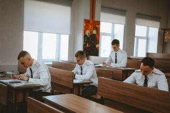 Выпускники Уральского института ГПС МЧС России — успешно сдали государственный экзамен!