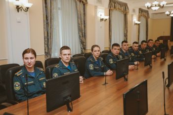 Начальник ГУ МЧС России по ХМАО-Югре встретился с выпускниками Уральского института ГПС МЧС России Начальник ГУ МЧС России по ХМАО-Югре встретился с выпускниками Уральского института ГПС МЧС России