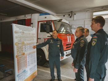 Представители института посетили ФАУ ДПО «Учебный центр ФПС по Челябинской области» Представители института посетили ФАУ ДПО «Учебный центр ФПС по Челябинской области»