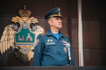 В институте состоялось еженедельное утреннее построение личного состава
