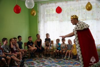 Личный состав института организовал праздничные мероприятия ко Дню защиты детей