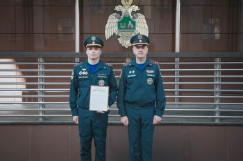 В институте состоялось еженедельное утреннее построение личного состава