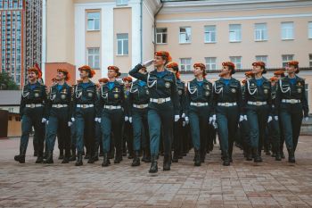 Торжественное построение в Уральском институте ГПС МЧС России ко Дню России