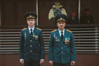 Торжественное построение в Уральском институте ГПС МЧС России ко Дню России