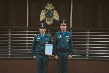 В Уральском институте ГПС МЧС России прошло еженедельное построение В Уральском институте ГПС МЧС России прошло еженедельное построение