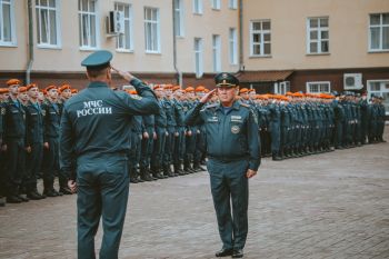 В институте состоялось еженедельное утреннее построение личного состава, приуроченное к 22 июня — Дню памяти и скорби В институте состоялось еженедельное утреннее построение личного состава, приуроченное к 22 июня — Дню памяти и скорби