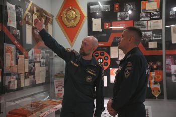 Начальник Уральского института ГПС МЧС России посетил Академию ГПС МЧС России в Москве