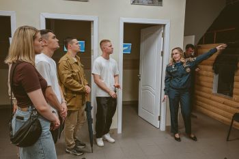 Выпускники медалисты посетили Академию ГПС МЧС России и Главный храм Вооруженных Сил РФ Выпускники медалисты посетили Академию ГПС МЧС России и Главный храм Вооруженных Сил РФ