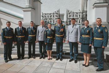 В Кремле с Владимиром Путиным встретились лучшие выпускники вузов МЧС России В Кремле с Владимиром Путиным встретились лучшие выпускники вузов МЧС России