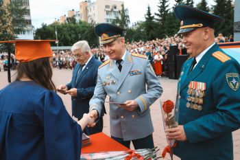 Состоялся выпуск молодых специалистов