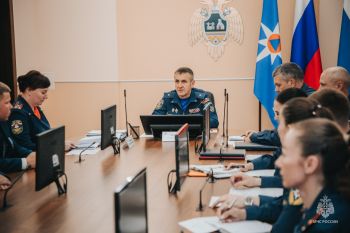 Встреча в родных стенах: начальник института приветствовал новых сотрудников — выпускников 2026 года