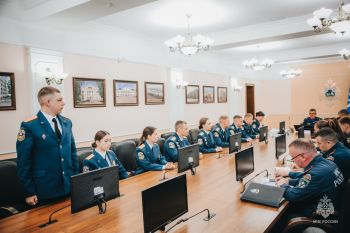 Встреча в родных стенах: начальник института приветствовал новых сотрудников — выпускников 2026 года