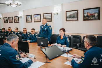 Встреча в родных стенах: начальник института приветствовал новых сотрудников — выпускников 2026 года