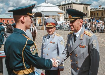 Торжественный выпуск молодых специалистов в Санкт‑Петербургском университете ГПС МЧС России: рабочая поездка начальника Уральского института ГПС МЧС России Алексея Аникеева и участие в церемонии Торжественный выпуск молодых специалистов в Санкт‑Петербургском университете ГПС МЧС России: рабочая поездка начальника Уральского института ГПС МЧС России Алексея Аникеева и участие в церемонии