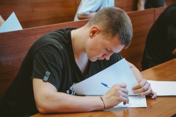 В Уральском институте ГПС МЧС России продолжается приемная кампания: абитуриенты проходят вступительные испытания 