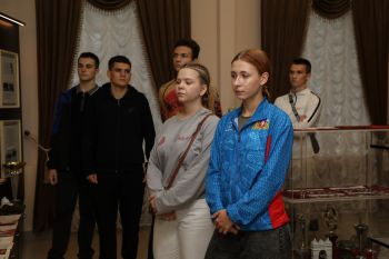 Абитуриенты познакомились с историей Уральского института ГПС МЧС России в музейной экспозиции Абитуриенты познакомились с историей Уральского института ГПС МЧС России в музейной экспозиции