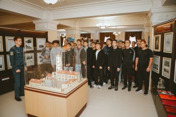 Абитуриенты познакомились с историей Уральского института ГПС МЧС России в музейной экспозиции Абитуриенты познакомились с историей Уральского института ГПС МЧС России в музейной экспозиции