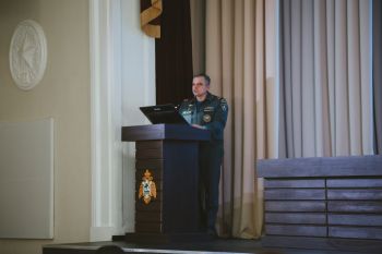 Начальник института провел беседу с абитуриентами Начальник института провел беседу с абитуриентами